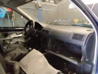 Véhicule à la ferraille volkswagen golf iv berlina (1j1) 25 aniversario de l'année 2001 alimenté 