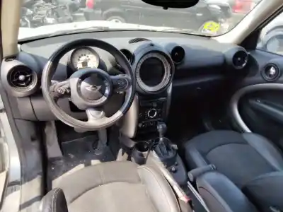 Veículo de Sucata mini mini countryman (r60) cooper d do ano 2001 alimentado 