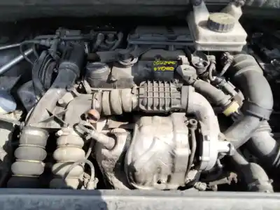 Veículo de Sucata citroen c4 picasso exclusive do ano 2001 alimentado 9hr