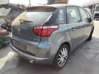 Veículo de Sucata citroen c4 picasso exclusive do ano 2001 alimentado 9hr