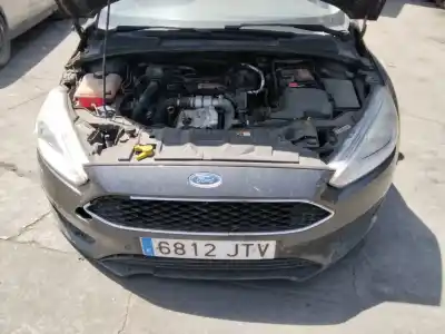 Scrapping Vehicle ford focus lim. black&red of the year 2001 powered xwda