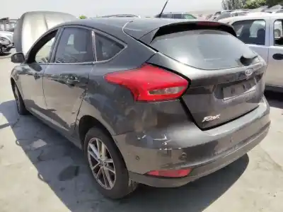 Scrapping Vehicle ford focus lim. black&red of the year 2001 powered xwda