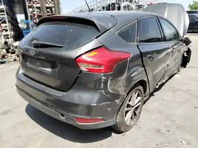 Scrapping Vehicle ford focus lim. black&red of the year 2001 powered xwda