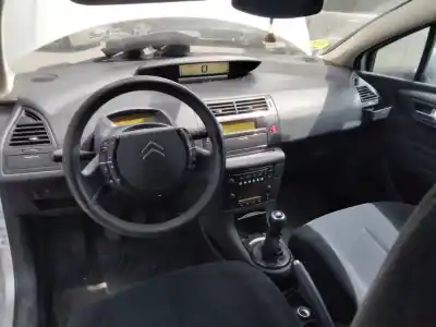 Veículo de Sucata citroen c4 berlina collection do ano 2001 alimentado 9hy