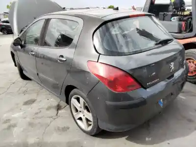 Здавання транспортного засобу peugeot 308 sport року 2001 потужний 