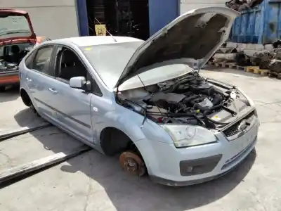 Veículo de Sucata ford focus berlina (cap) ambiente (d) do ano 2001 alimentado 