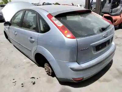 Veículo de Sucata ford focus berlina (cap) ambiente (d) do ano 2001 alimentado 
