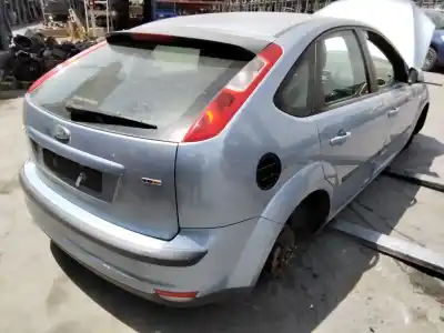 Veículo de Sucata ford focus berlina (cap) ambiente (d) do ano 2001 alimentado 