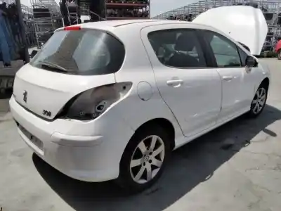 Veículo de Sucata peugeot 308 confort do ano 2001 alimentado 