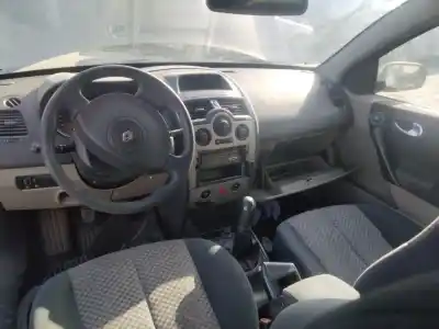 Veicolo di demolizione renault megane ii sedán (lm0/1_) 1.5 dci (lm0f, lm0t, lm2b) dell'anno 2001 alimentato  Veicolo di demolizione renault megane ii sedán (lm0/1_) 1.5 dci (lm0f, lm0t, lm2b) dell'anno 2001 alimentato