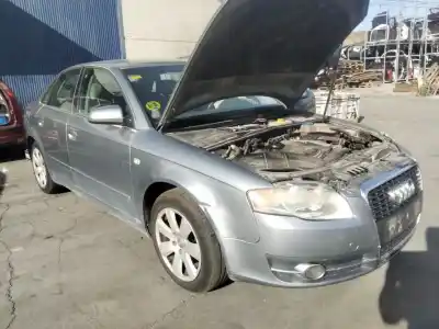 Veículo de Sucata audi a4 berlina (8e) 2.0 tdi 16v (103kw) do ano 2001 alimentado 