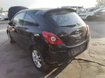 Veículo de Sucata opel corsa d ´´111 years´´ do ano 2001 alimentado 