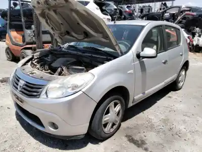 Veicolo di demolizione dacia sandero stepway essential dell'anno 2001 alimentato 