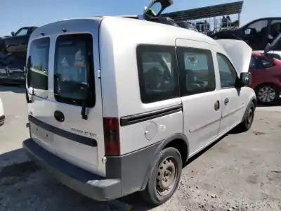 Veículo de Sucata opel combo familiar do ano 2001 alimentado 