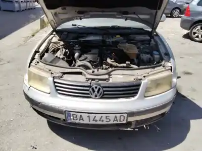 Veículo de Sucata volkswagen passat berlina (3b2) comfortline do ano 2001 alimentado 