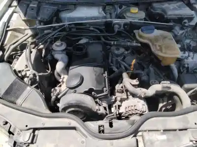 Veículo de Sucata volkswagen passat berlina (3b2) comfortline do ano 2001 alimentado 