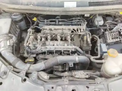 Veículo de Sucata opel corsa d cmon do ano 2001 alimentado 