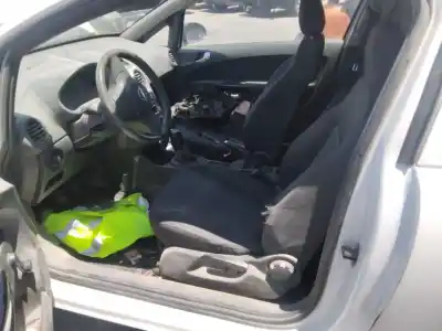 Veículo de Sucata opel corsa d cmon do ano 2001 alimentado 