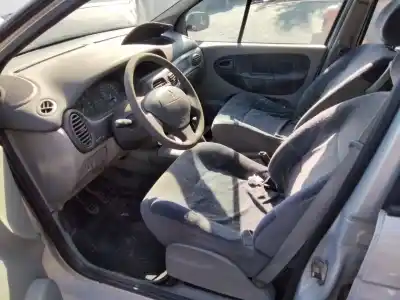 Veicolo di demolizione renault megane i scenic (ja0) 1.9 dti diesel cat dell'anno 2001 alimentato 