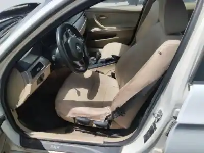 Veículo de Sucata bmw serie 3 berlina (e90) 318d do ano 2001 alimentado 