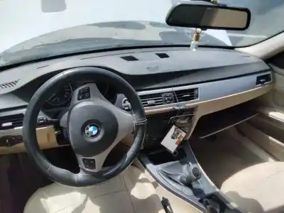 Veículo de Sucata bmw serie 3 berlina (e90) 318d do ano 2001 alimentado 