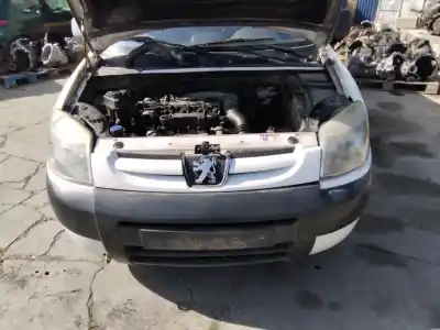 Veículo de Sucata peugeot partner (s2) combi plus do ano 2001 alimentado 