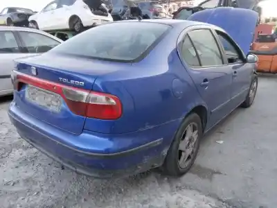 Veículo de Sucata seat toledo (1m2) select do ano 2001 alimentado 