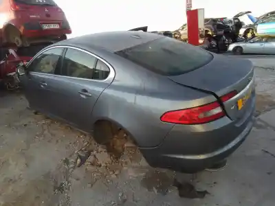 Veicolo di demolizione jaguar xf 3.0 v6 diesel premium luxury dell'anno 2001 alimentato 