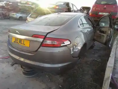 Veicolo di demolizione jaguar xf 3.0 v6 diesel premium luxury dell'anno 2001 alimentato 