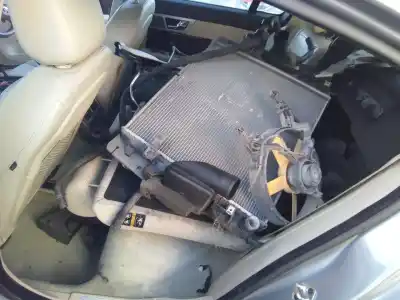 Veicolo di demolizione jaguar xf 3.0 v6 diesel premium luxury dell'anno 2001 alimentato 