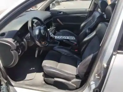 Veículo de Sucata volkswagen passat berlina (3b2) comfortline do ano 2001 alimentado gr4002av