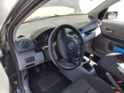 Veículo de Sucata mazda 2 berlina (dy) 1.4 cat do ano 2001 alimentado 