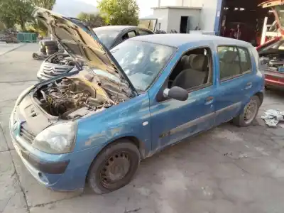 Veículo de Sucata renault clio ii fase ii (b/cb0) authentique 58 cv / 43 kw do ano 2001 alimentado 