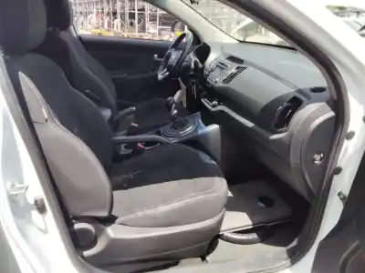 Veículo de Sucata kia sportage emotion 4x2 do ano 2001 alimentado 