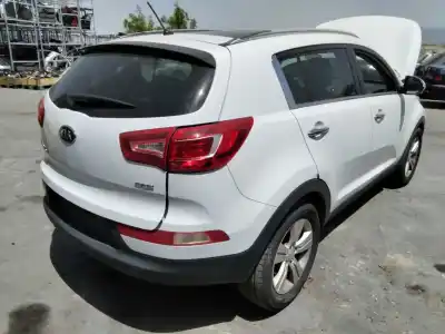Veículo de Sucata kia sportage emotion 4x2 do ano 2001 alimentado 