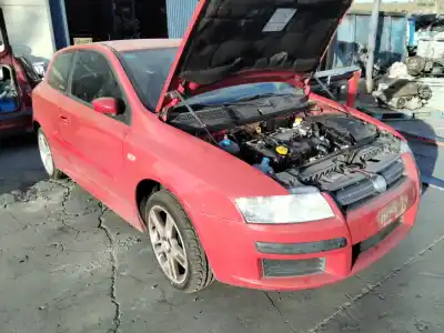 Veículo de Sucata fiat stilo multi wagon (192_) 1.9 d multijet do ano 2001 alimentado 