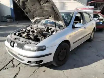 Veículo de Sucata seat toledo (1m2) select do ano 2001 alimentado 