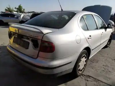 Veículo de Sucata seat toledo (1m2) select do ano 2001 alimentado 