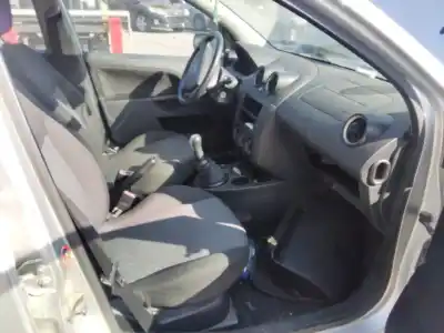 Veículo de Sucata ford fiesta (cbk) ambiente do ano 2001 alimentado 