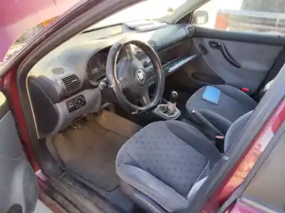 Veículo de Sucata seat toledo (1m2) executive do ano 2001 alimentado 