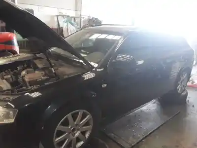 Veículo de Sucata audi a4 avant (8e) 2.5 tdi quattro (132kw) do ano 2001 alimentado 