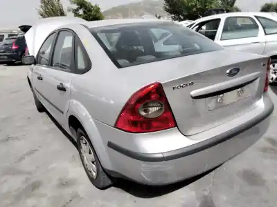 Veículo de Sucata ford focus berlina (cap) ambiente (d) do ano 2001 alimentado 