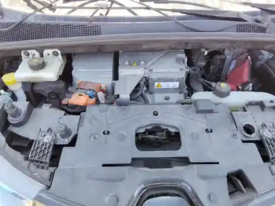 Veículo de Sucata renault zoe bose 58 cv / 43 kw do ano 2001 alimentado 