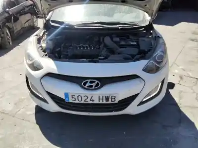 Veículo de Sucata hyundai i30 (pd) go  do ano 2001 alimentado d4fb