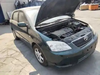 Veicolo di demolizione toyota corolla (e12) 1.6 16v dell'anno 2001 alimentato 