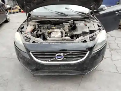 Scrapping Vehicle volvo v40 r-design kinetic of the year 2001 powered 