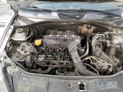 Здавання транспортного засобу renault clio ii fase ii (b/cb0) base authentique 65 cv / 48 kw року 2001 потужний 