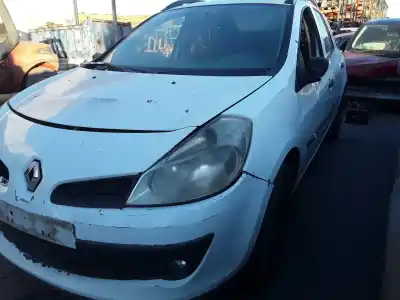 Veículo de Sucata renault clio iii rip curl do ano 2001 alimentado k9k766 Veículo de Sucata renault clio iii rip curl do ano 2001 alimentado k9k766