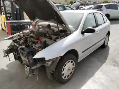 Sloopvoertuig seat leon (1m1) signo van het jaar 2001 aangedreven alh