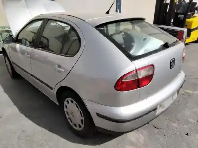 Sloopvoertuig seat leon (1m1) signo van het jaar 2001 aangedreven alh